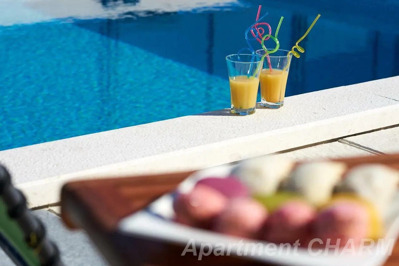 Luxury Apartment Charm With Pool Trogir