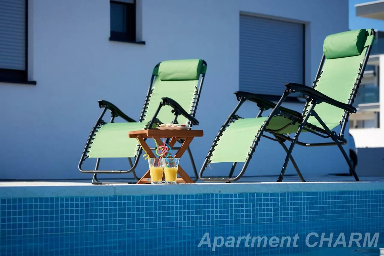 Luxury Apartment Charm With Pool Trogir
