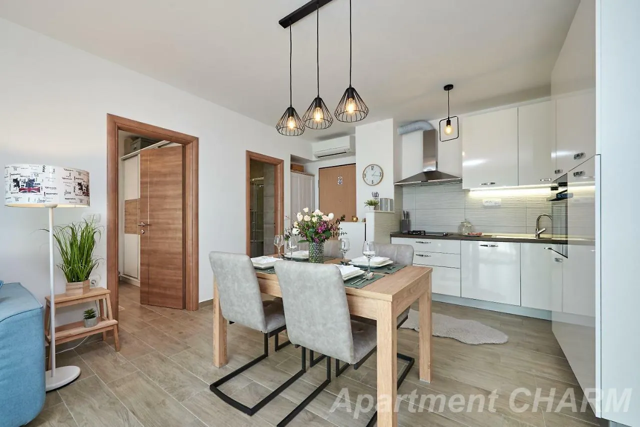 Luxury Apartment Charm With Pool Trogir